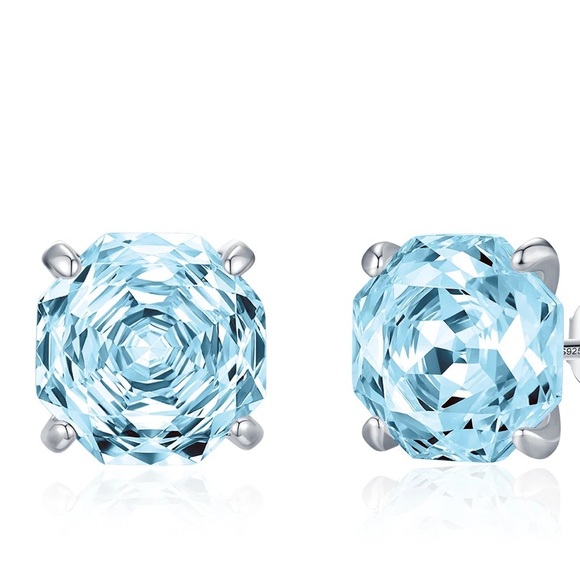 Neiman Marcus Jewelry - 0.75ct Aquamarine Studs